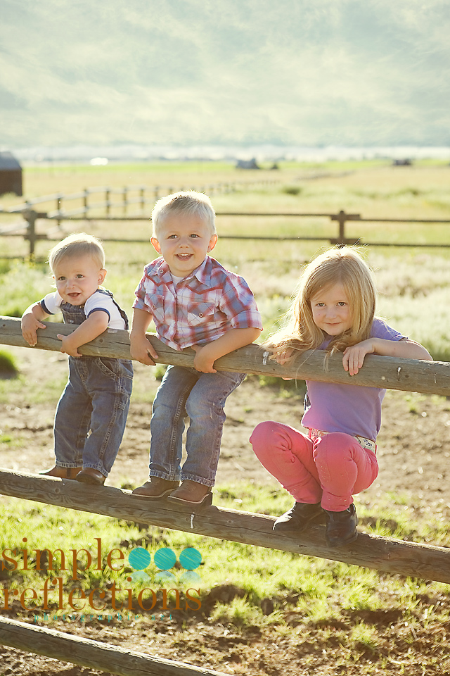 Kids at farm bozeman family portraits